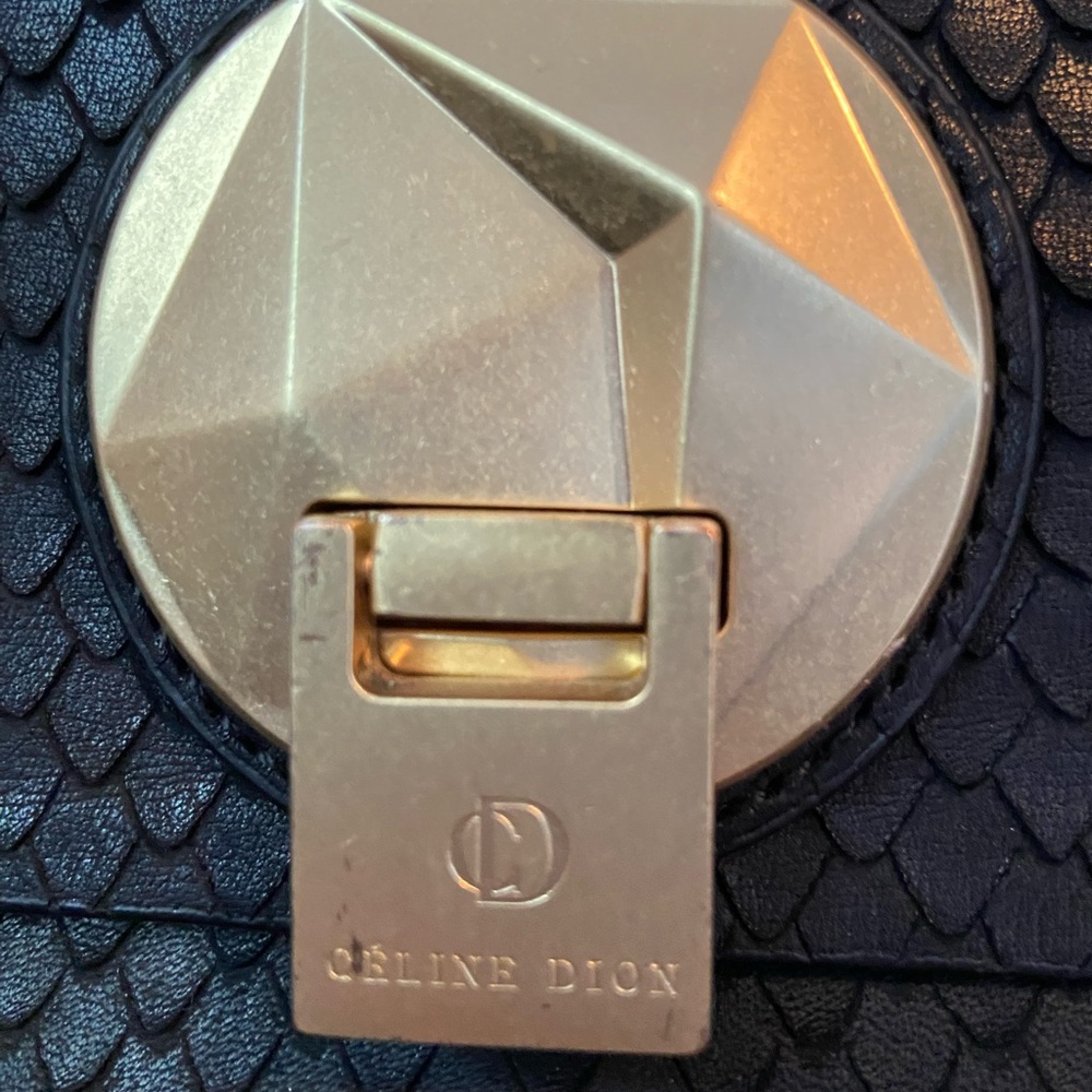 Celine Dion Octave Leather Crossbody Flip-lock Clasp Closure Model: CBY 5389 - Picture 8 of 11